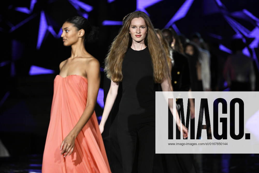 Schwarzkopf Elite Model Look 2022 Wettbewerb in Prag Models during the catwalk of world final Schwarzkopf Elite Model Look 2022 competition in Prague, Czech Republic, August 30, 2022. (CTKxPhoto MichaelaxRihova) CTKPhotoP2022083100144 mir 16
