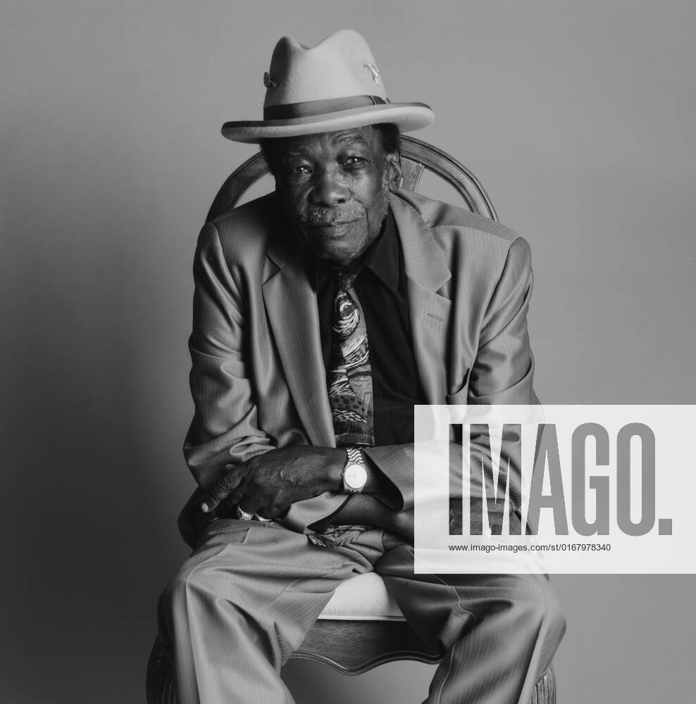 Los Angeles Ca: John Lee Hooker portrait session - circa 1993