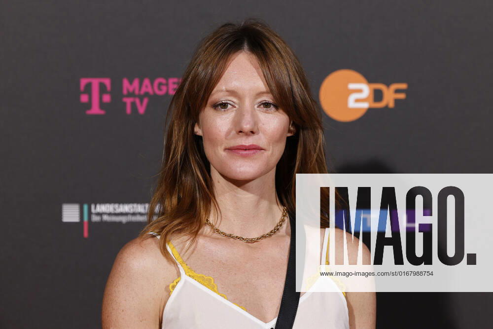 Schauspielerin Lavinia Wilson beim Kölner Emmy Cocktail 2022 anlässlich der 16. Kölner Jurysitzung des International Emmy auf Schloss Arff. Köln, 31.08.2022 NRW Deutschland