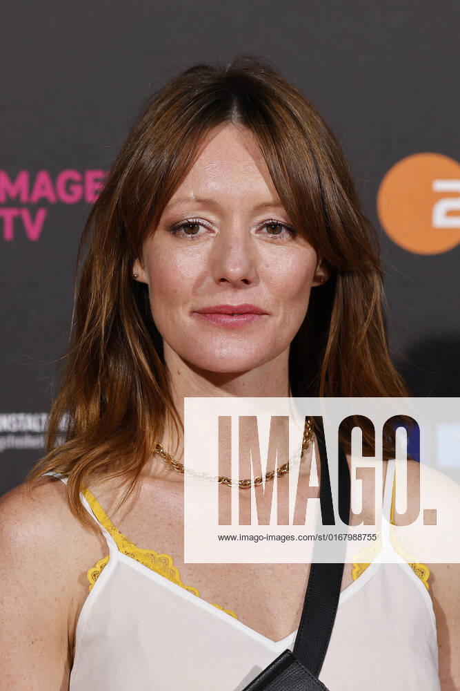 Schauspielerin Lavinia Wilson beim Kölner Emmy Cocktail 2022 anlässlich der 16. Kölner Jurysitzung des International Emmy auf Schloss Arff. Köln, 31.08.2022 NRW Deutschland