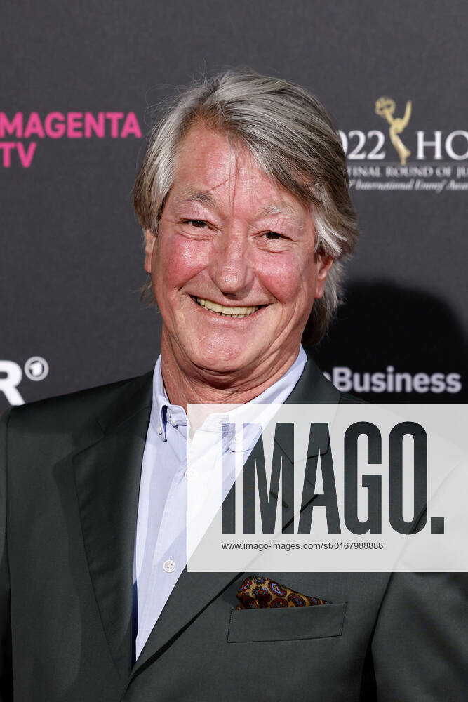 Verleger Christian DuMont Schütte beim Kölner Emmy Cocktail 2022 anlässlich der 16. Kölner Jurysitzung des International Emmy auf Schloss Arff. Köln, 31.08.2022 NRW Deutschland
