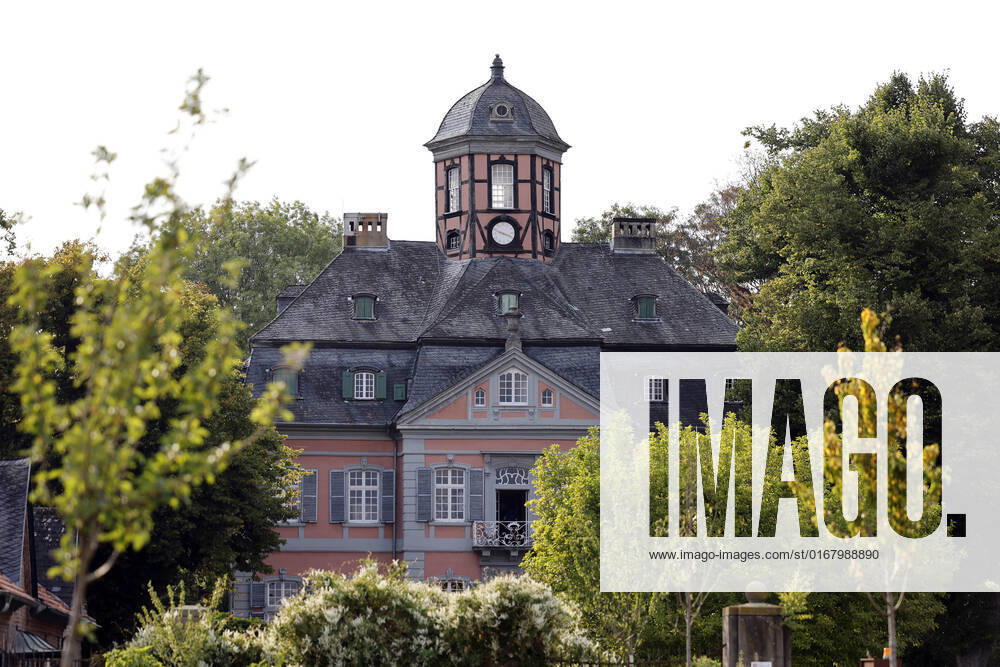 Außenansicht von Schloss Arff beim Kölner Emmy Cocktail 2022 anlässlich der 16. Kölner Jurysitzung des International Emmy auf Schloss Arff. Köln, 31.08.2022 NRW Deutschland
