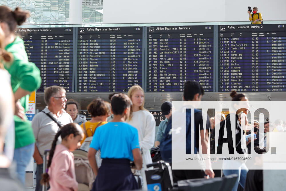 Piloten Streik der Lufthansa 800 Flüge werden gestrichen am Flughafen in München Datum: 02.09.2022