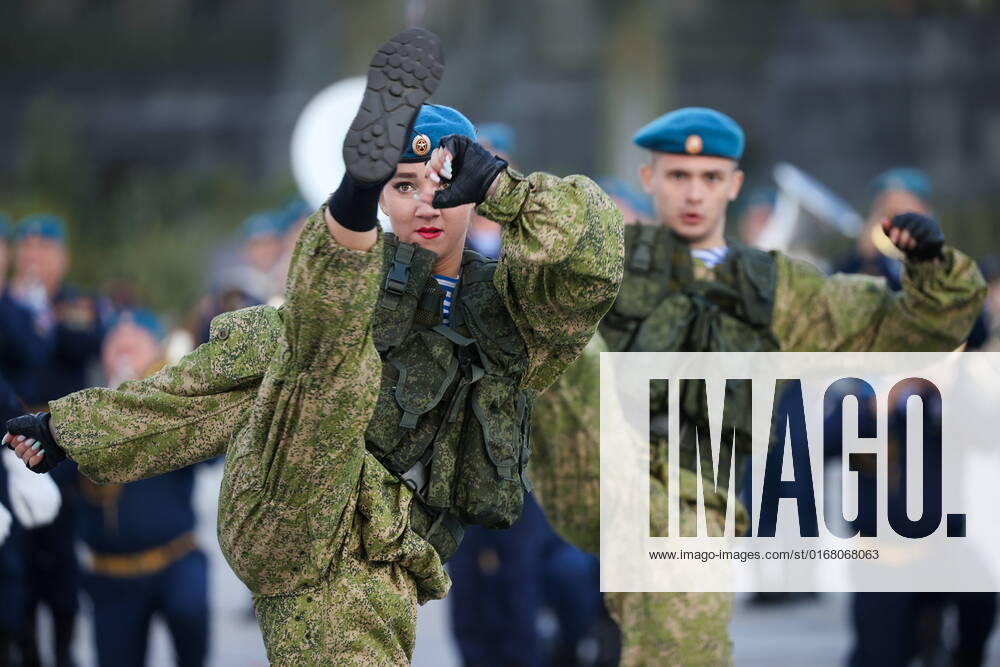 KW35 MOSCOW REGION, RUSSIA - SEPTEMBER 3, 2022: Members of the Combined Military Band of the Russian Airborne Forces take part in a performance as part of the 15th Spasskaya Tower International Military Music Festival by the Main Cathedral of the Russian Armed Forces in Kubinka. Mikhail Tereshchenko TASS TS14070F