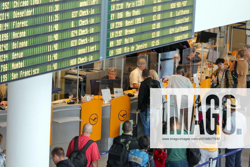 Piloten Streik der Lufthansa 800 Flüge werden gestrichen am Flughafen in München Datum: 02.09.2022