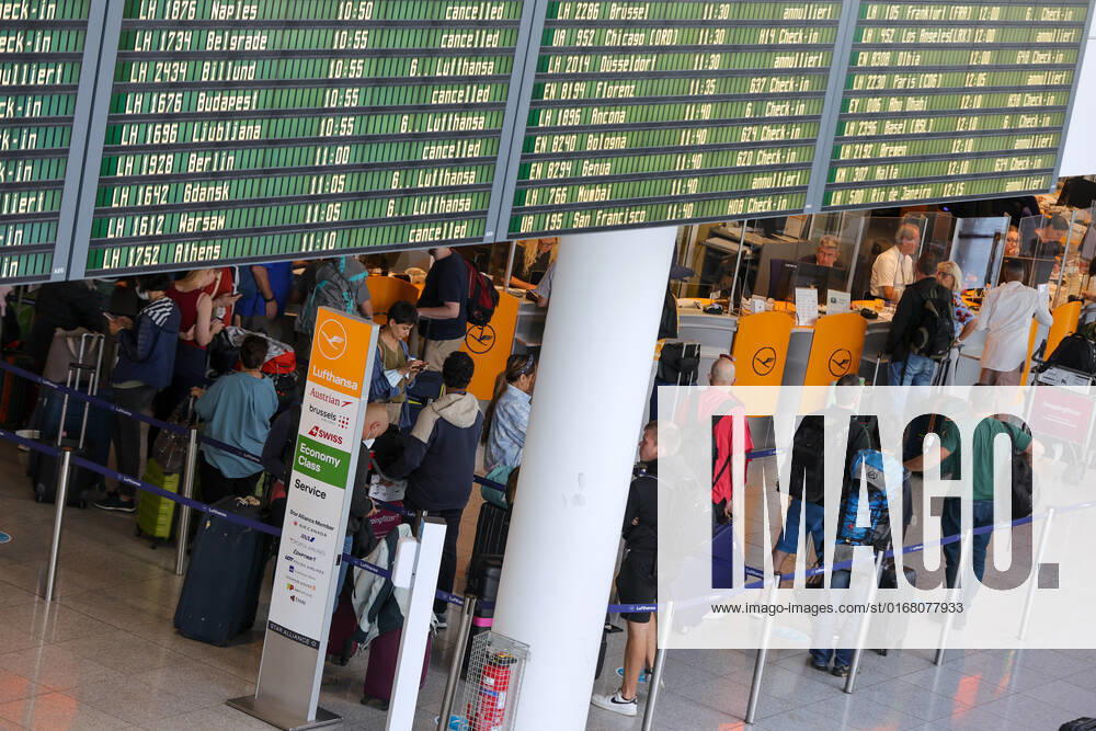 Piloten Streik der Lufthansa 800 Flüge werden gestrichen am Flughafen in München Datum: 02.09.2022