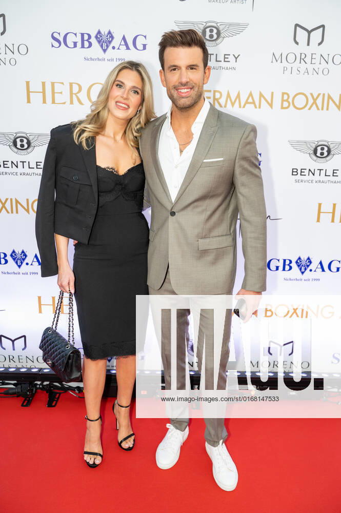 20220904 HERQUL GERMAN BOXING AWARDS BERLIN, GERMANY - SEPTEMBER 4 2022 : Jay Khan, Jessie Noe Scheuermann at - HERQUL GERMAN BOXING AWARDS on September 4, 2022 in Berlin, . Berlin Berlin Germany
