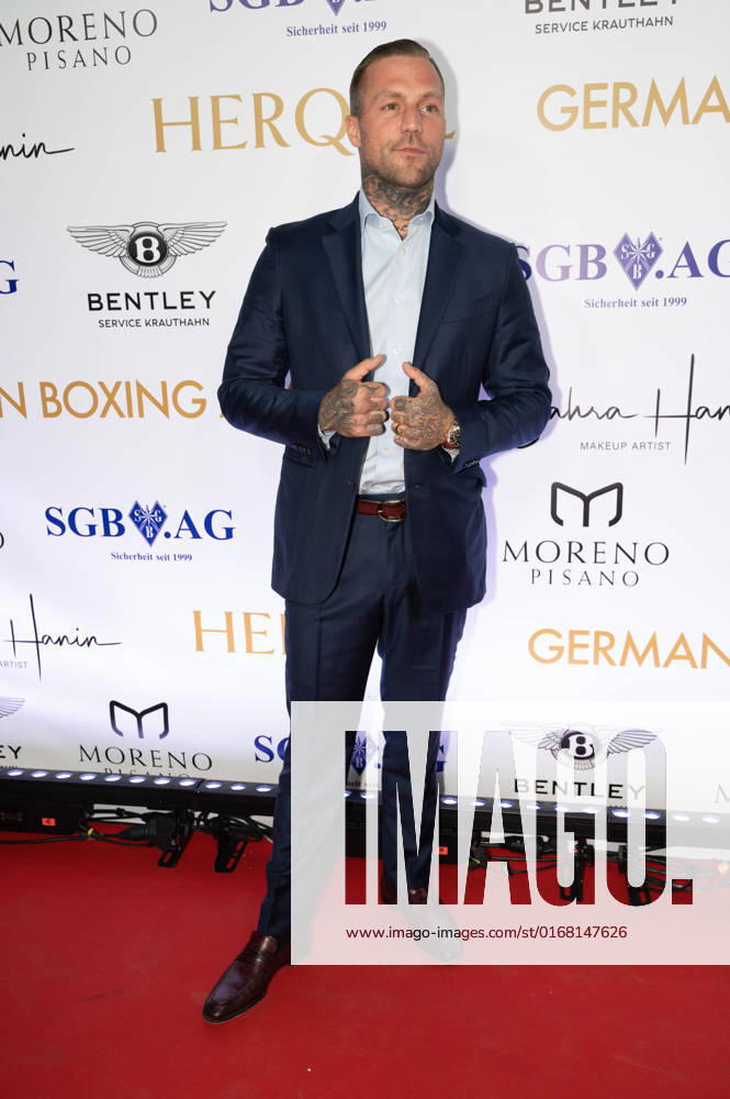 20220904 HERQUL GERMAN BOXING AWARDS BERLIN, GERMANY - SEPTEMBER 4 2022 : Maximilian Tibor Albert Diehn, KOИTRA K, Kontra K at - HERQUL GERMAN BOXING AWARDS on September 4, 2022 in Berlin, . Berlin Berlin Germany