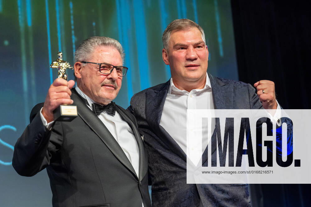 20220904 HERQUL GERMAN BOXING AWARDS BERLIN, GERMANY - SEPTEMBER 4 2022 : Peter Hanraths, Dariusz Michalczewski at - HERQUL GERMAN BOXING AWARDS on September 4, 2022 in Berlin, . Berlin Berlin Germany