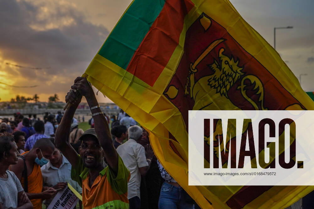 Protest In Colombo, Sri Lanka Anti-government protester with Sri Lankan Flag at Galle Face. September 09, 2022 Colombo, Sri Lanka.This protest was held to demand the release of the activists who were imprisoned in the recent protests and to remember all those who died or were disabled during the recent protests. Apart from this, their main slogans were to demand not to increase the prices of goods. Colombo Sri Lanka