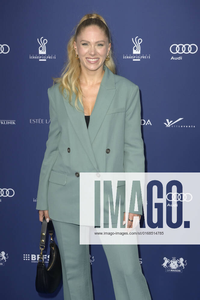Vanessa Prinz bei der Verleihung des Deutschen Schauspielpreises 2022 im Restaurant Spindler & Klatt. Berlin