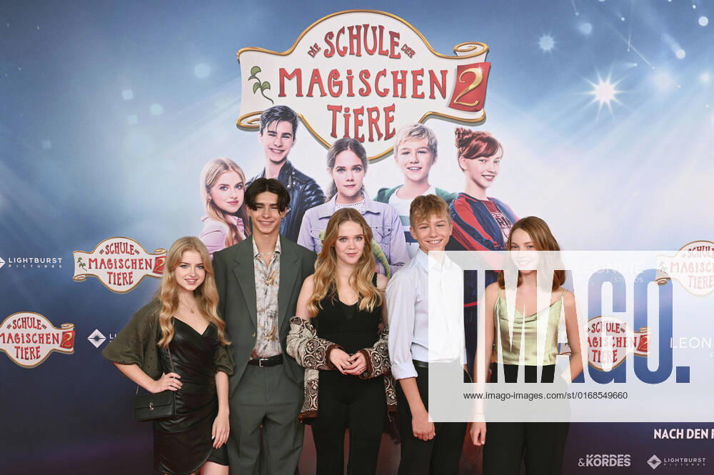 Entertainment Themen der Woche KW36 Emilia Pieske, Loris Sichrovsky, Lilith Johna, Leonard Artur Conrads und Emilia Maier bei der Premiere des Kinofilms Die Schule der magischen Tiere 2 im Mathäser Filmpalast. München, 10.09..2022