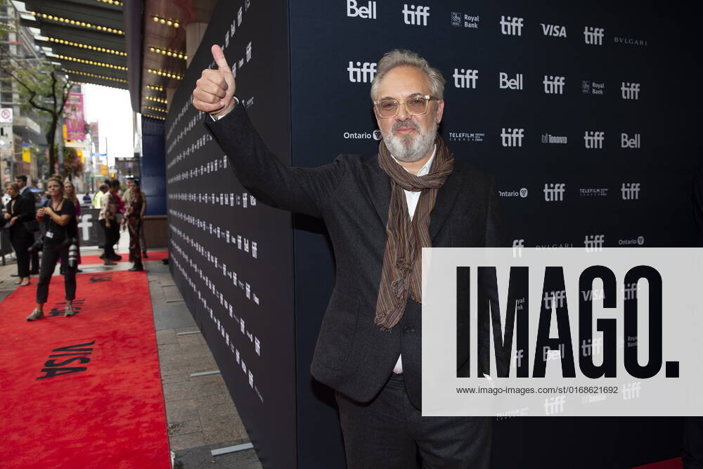 Toronto, ON, CAN: Sam Mendes arrives on the red carpet for Empire of Light at the Toronto International Film Festival in Toronto on Monday September 12, 2022. Toronto CAN - ZUMAc35_ 20220912_zaf_c35_077