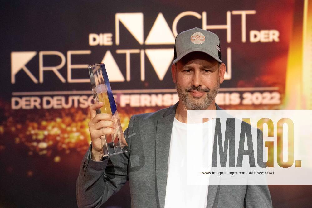 Preistraeger Johannes SPIECKER, Verleihung des Deutschen Fernsehpreises, Die Nacht der Kreativen - Der Deutsche Fernsehpreis 2022, Deutscher Fernsehpreis 2022 in Koeln, am 13.09.2022.
