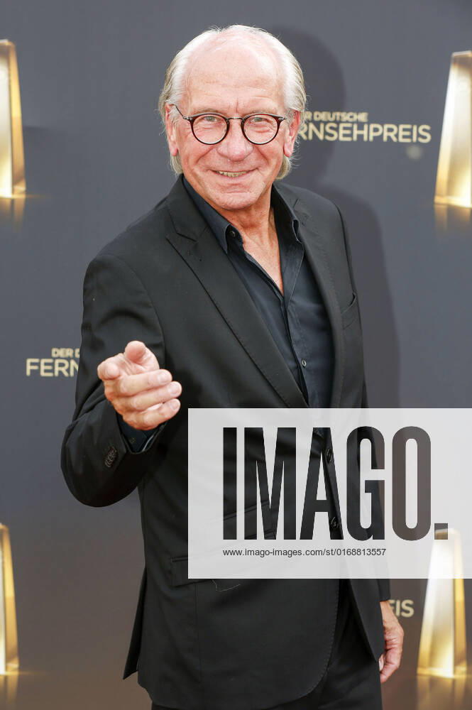 Wolf Bauer bei der Verleihung des Deutschen Fernsehpreises 2022 - Die Nacht der Kreativen im Studio Ehrenfeld. Köln
