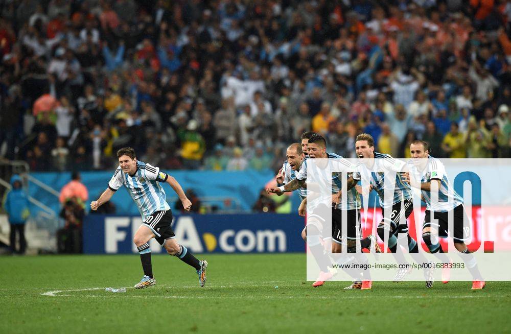 Lionel Messi (ARG), JULY 9, 2014 - Football Soccer : Lionel Messi (10) of Argentina and his teammates celebrate after winning the FIFA World Cup 2014 semi-finals match between Netherlands and Argentina at Arena de Sao Paulo in Sao Paulo Brazil. Noxthirdxpartyxsales (uzdb007094)