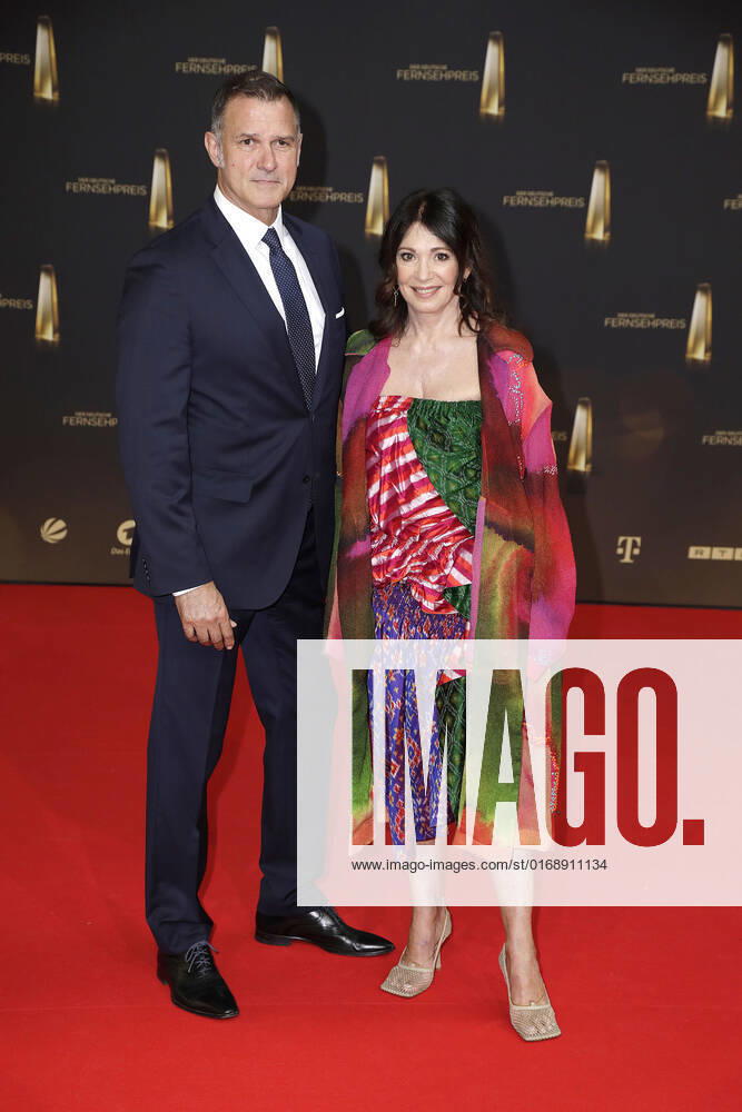 Iris Berben und Heiko Kiesow bei der Deutscher Fernsehpreis Verleihung am 14.09.2022 in Koeln Deutscher Fernsehpreis Verleihung 2022 in Köln