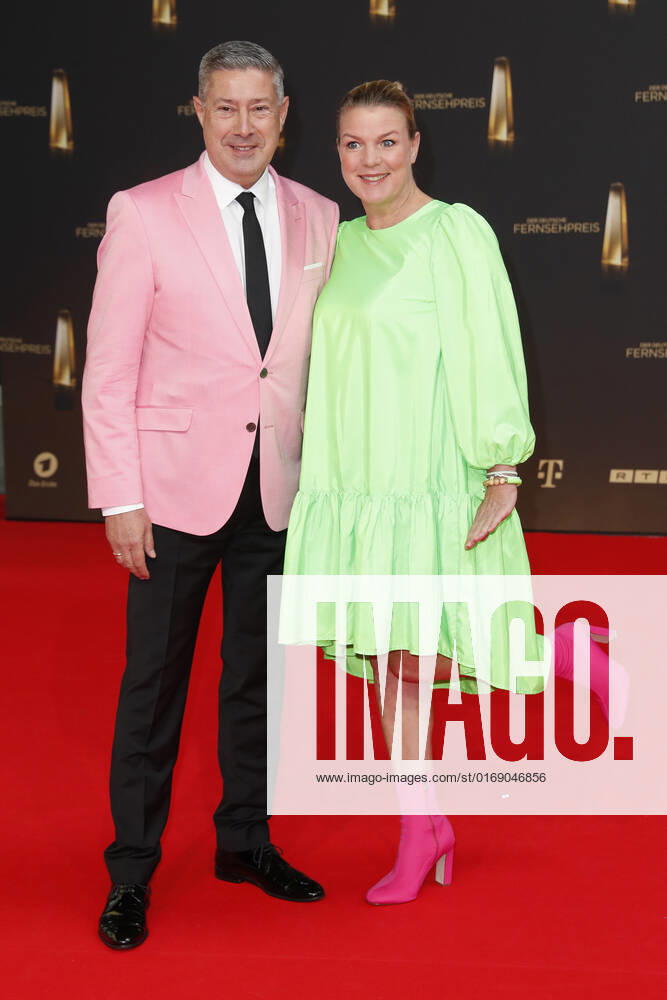 Der Deutsche Fernsehpreis 2021 Mirja Boes und Joachim Llambi auf dem roten Teppich bei der Verleihung Der Deutsche Fernsehpreis Die TV-Highlights des Jahres am 14. September in den MMC Studios Köln.