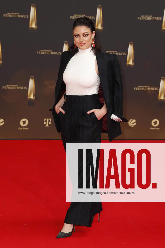 Der Deutsche Fernsehpreis 2021 Tahnee Schaffarczyk (Stand Up Comedian) auf dem roten Teppich bei der Verleihung Der Deutsche Fernsehpreis Die TV-Highlights des Jahres am 14. September in den MMC Studios Köln.