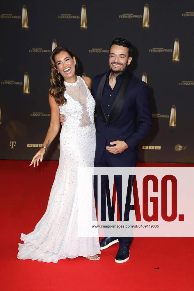 Jana Ina und Giovanni Zarrella bei der Deutscher Fernsehpreis Verleihung am 14.09.2022 in Koeln Deutscher Fernsehpreis Verleihung 2022 in Köln