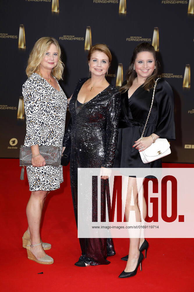 Sabine Frier, Annette Frier und Caroline Frier bei der Deutscher Fernsehpreis Verleihung am 14.09.2022 in Koeln Deutscher Fernsehpreis Verleihung 2022 in Köln