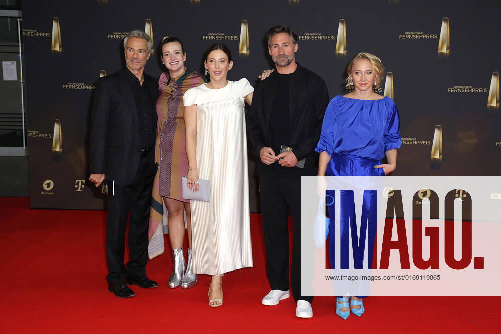 Hannes Jaenicke, Jeannine Michaelsen, Benjamin Sadler und Anna Maria Mühe bei der Deutscher Fernsehpreis Verleihung am 14.09.2022 in Koeln Deutscher Fernsehpreis Verleihung 2022 in Köln