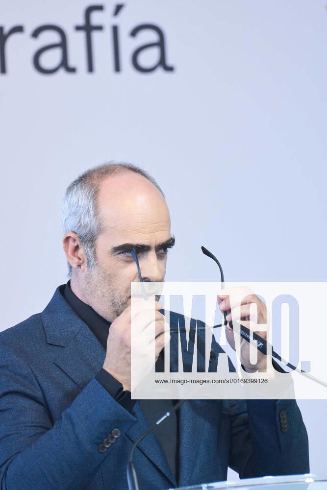 Luis Tosar during National Cinematrogy Award to Penelope Cruz during 70th San Sebastian International Film Festival at Victoria Eugenia Theatre on September 17, 2022 in Donostia San Sebastian, SpainPenelope Cruz receives National Cinematrogy Award during 70th San Sebastian International Film Festival at Victoria Eugenia Theatre on September 17, 2022 in Donostia San Sebastian, Spain Madrid Spain - ZUMAg15_ 20220917_zaf_g15_082