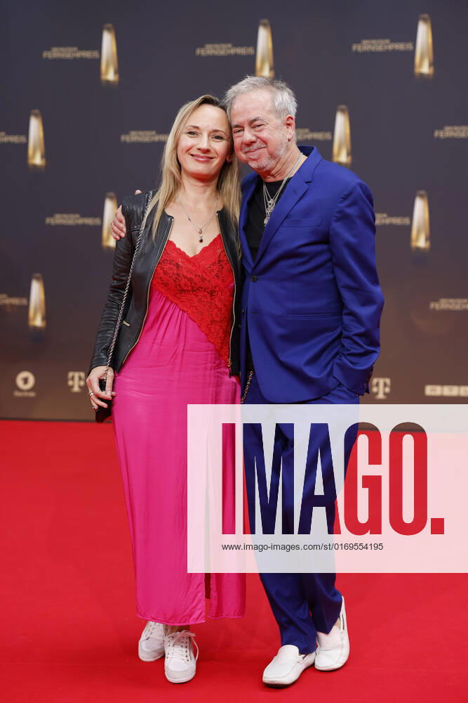 Musiker Helmut Zerlett und seine Frau Natalia Zerlett bei der Deutsche Fernsehpreis 2022 - Die TV-Highlights des Jahres in den MMC-Studios in Ossendorf. Köln, 14.09.2022 NRW Deutschland