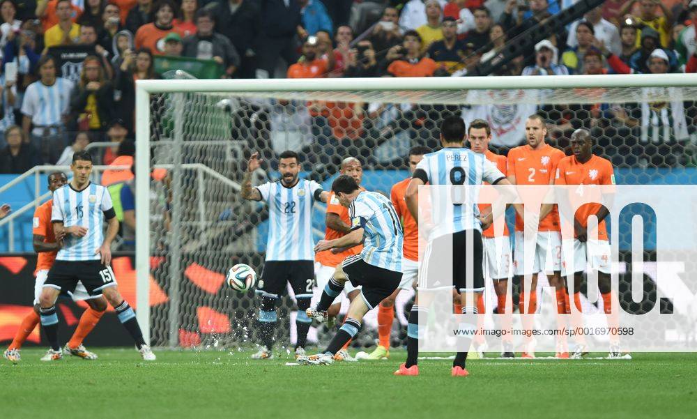 Lionel Messi (ARG), JULY 9, 2014 - Football Soccer : Lionel Messi of Argentina takes a free kick during the FIFA World Cup Brazil 2014 Semi-finals match between Netherlands 0(2-4)0 Argentina at Arena de Sao Paulo in Sao Paulo, Brazil. Noxthirdxpartyxsales (lwla000998)