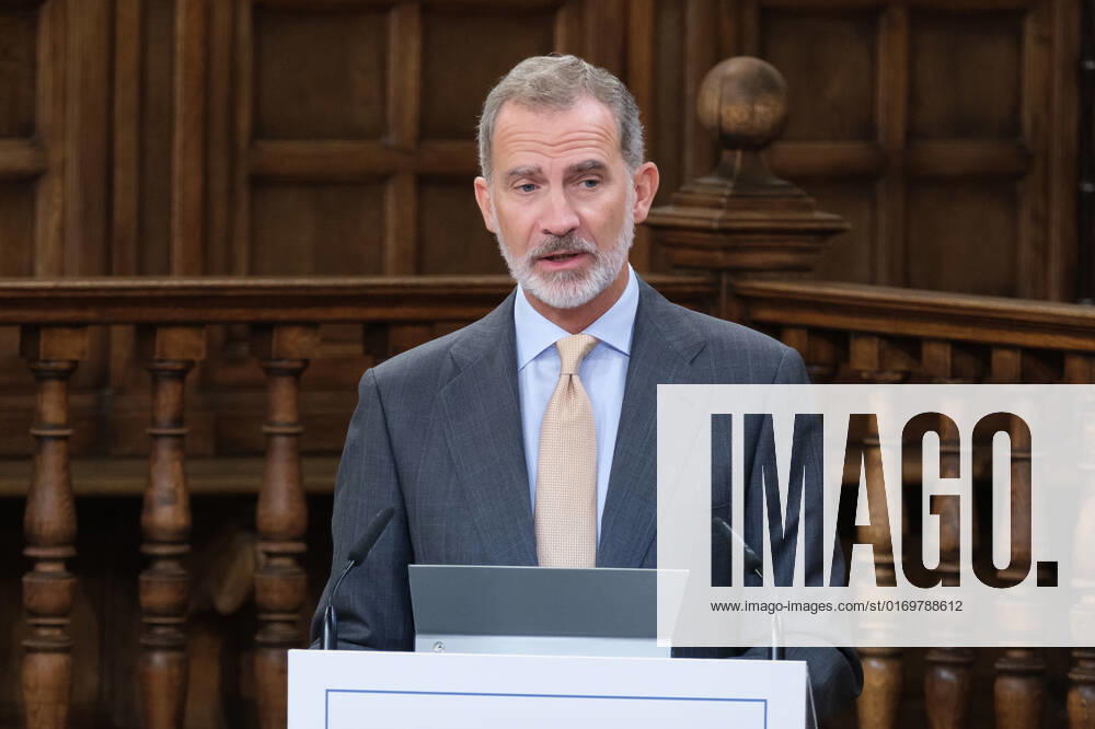 King Felipe VI of Spain seen during the delivery of the Camino Real Award on its fifth edition at the auditorium of the University of Alcala, in Alcala de Henares, Madrid. The Camino Real award has been granted by the Franklin Institute of the University of Alcala, which recognizes the professional work of Spaniards who in an outstanding and exemplary way project and enhance the positive image of Spain in the United States. The projection of the image of Spain in North America by the tennis player, means his triumph in the US Open (2019), as well as in previous editions of 2010, 2013, 2017 and in other tournaments played in North America. Madrid Spain - ZUMAs197 20220920_zaa_s197_125