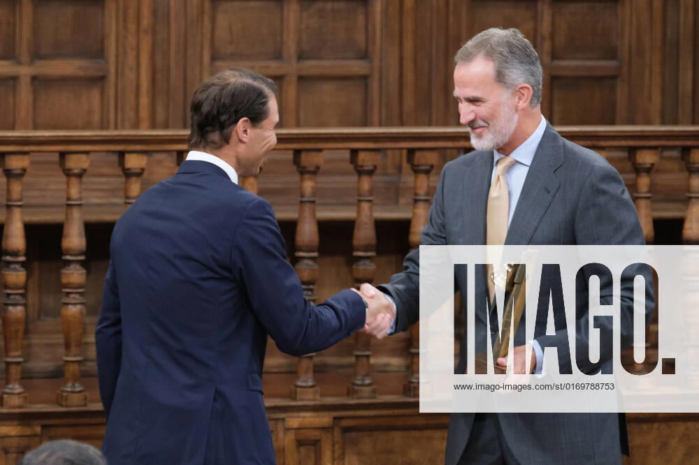 Tennis player Rafael Nadal and King Felipe VI of Spain seen during the delivery of the Camino Real Award on its fifth edition, at the auditorium of the University of Alcala, in Alcala de Henares, Madrid. The Camino Real award has been granted by the Franklin Institute of the University of Alcala, which recognizes the professional work of Spaniards who in an outstanding and exemplary way project and enhance the positive image of Spain in the United States. The projection of the image of Spain in North America by the tennis player, means his triumph in the US Open (2019), as well as in previous editions of 2010, 2013, 2017 and in other tournaments played in North America. Madrid Spain - ZUMAs197 20220920_zaa_s197_107
