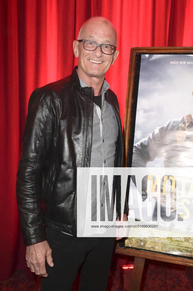 Ray Cokes bei der Premiere des Kinofilms Mittagsstunde im Delphi-Filmpalast. Berlin