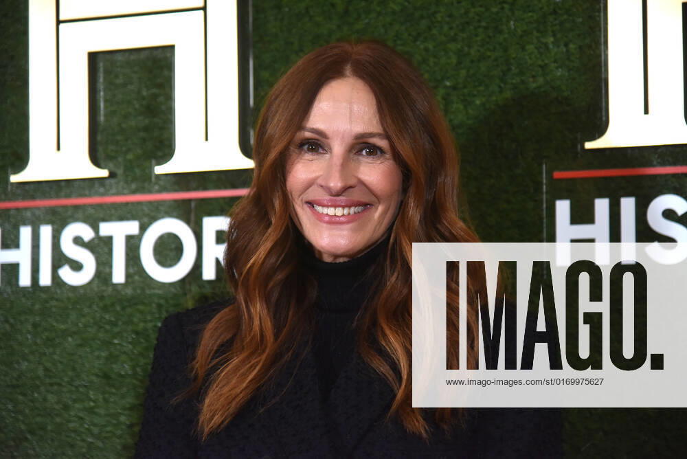 WASHINGTON, DC - SEPTEMBER 24: Julia Roberts at HISTORYTalks 2022: Your Place in History at DAR Constitution Hall in Washington, DC on September 24, 2022.