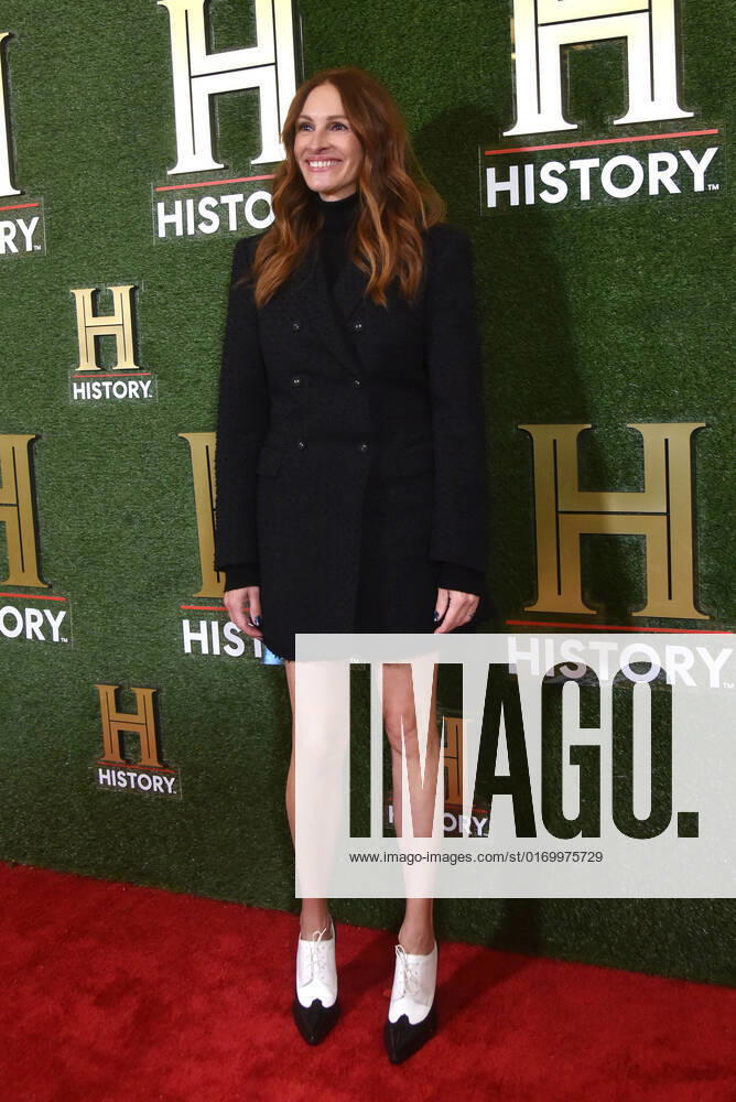 WASHINGTON, DC - SEPTEMBER 24: Julia Roberts at HISTORYTalks 2022: Your Place in History at DAR Constitution Hall in Washington, DC on September 24, 2022.