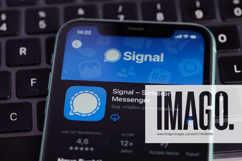 Mainz, Deutschland - 25. September 2022: App-Symbol des Signal-Messengers auf dem Bildschirm eines Smartphones in Deutschland