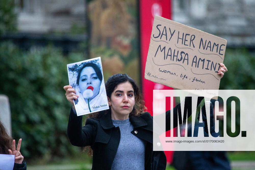 Protesters stage a demonstration in Trafalgar Square for Mahsa Amini who was killed by morality police in Iran after being detained for breaching hijab wearing laws. London United Kingdom - ZUMAs262 20220927_zip_s262_072
