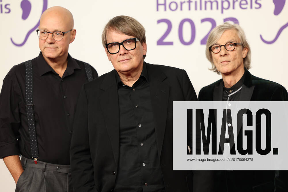 20. Deutsche Hörfilmpreis 2022 Die Band Showact Regener Pappick Busch - Sven Regener , Richard Pappick , Ekki Busch Verrleihung des 20. Deutschen Hörfilmpreises 2022 in den Bolle Festsäle am Spree-Bogen in Berlin