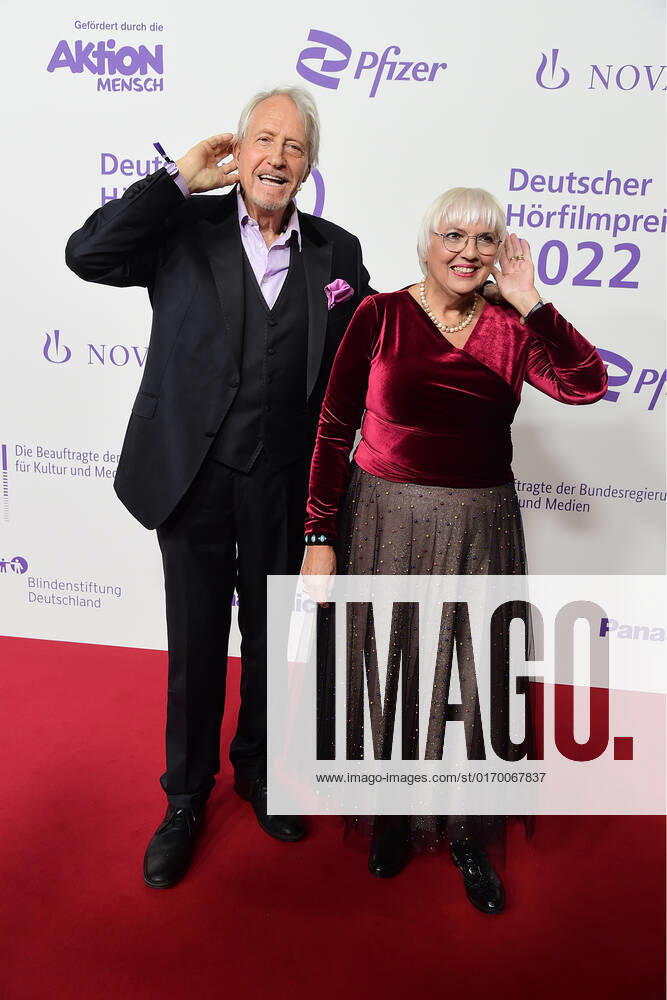 Verleihung des 20. Deutschen Hörfilmpreises Reiner Schöne, Claudia Roth Verleihung des 20. Deutschen Hörfilmpreises 2022 in den BOLLE Festsäle am Spree-Bogeni n Berlin am 27.09.2022