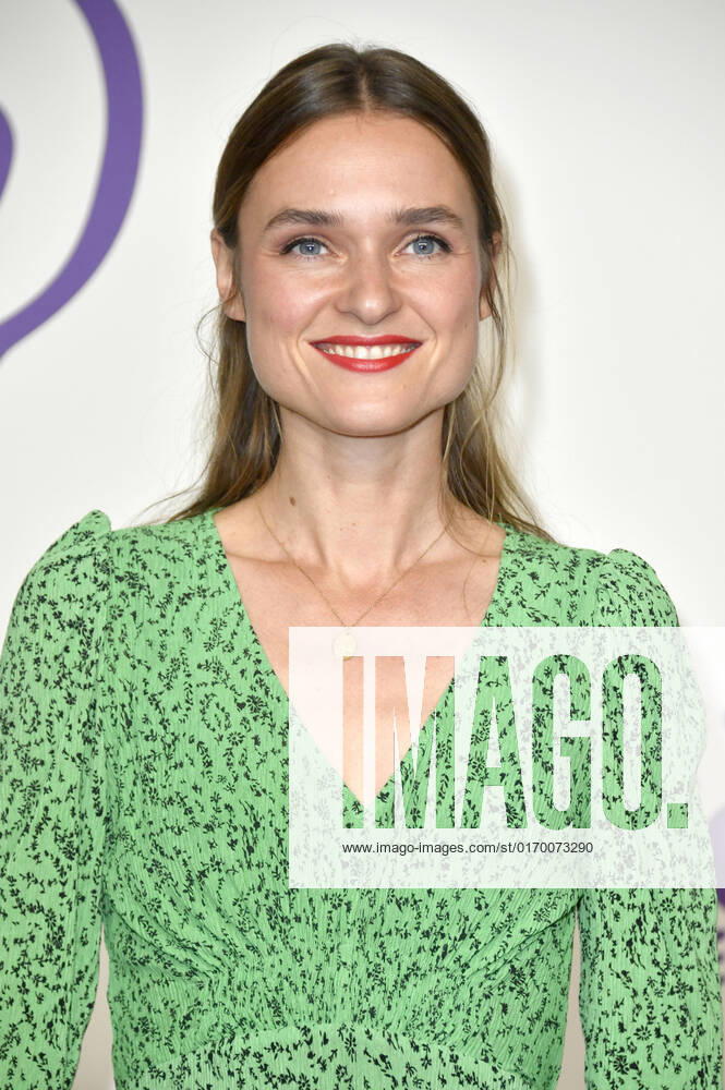Josephin Busch bei der Verleihung des 20. Deutschen Hörfilmpreises 2022 in den Bolle Festsälen am Spree-Bogen. Berlin