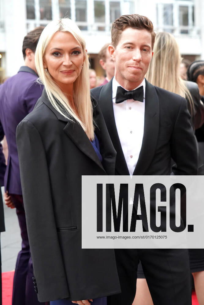 ZANNA ROBERTS RASSI and SHAUN WHITE attend the New York City Ballet 2022 Fall Fashion Gala,.The David H. Koch Theater, Lincoln Center,.NYC.September 28, 2022. New York USA - ZUMAms4_ 20220928_zaf_ms4_004