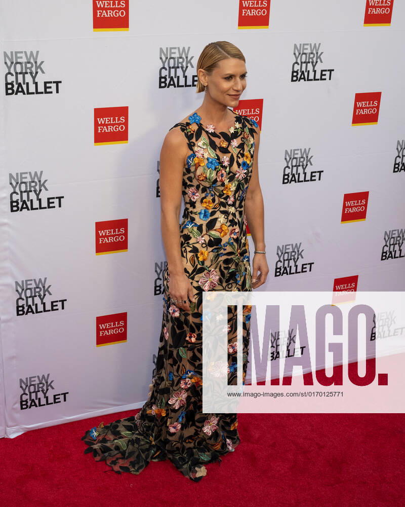 Claire Danes arrives on the red carpet at the New York City Ballet 2022 Fall Fashion Gala at the David H. Koch Theater in New York City on Wednesday, September 28th, 2022. 1 NYP20220928520 GabrielexHoltermann