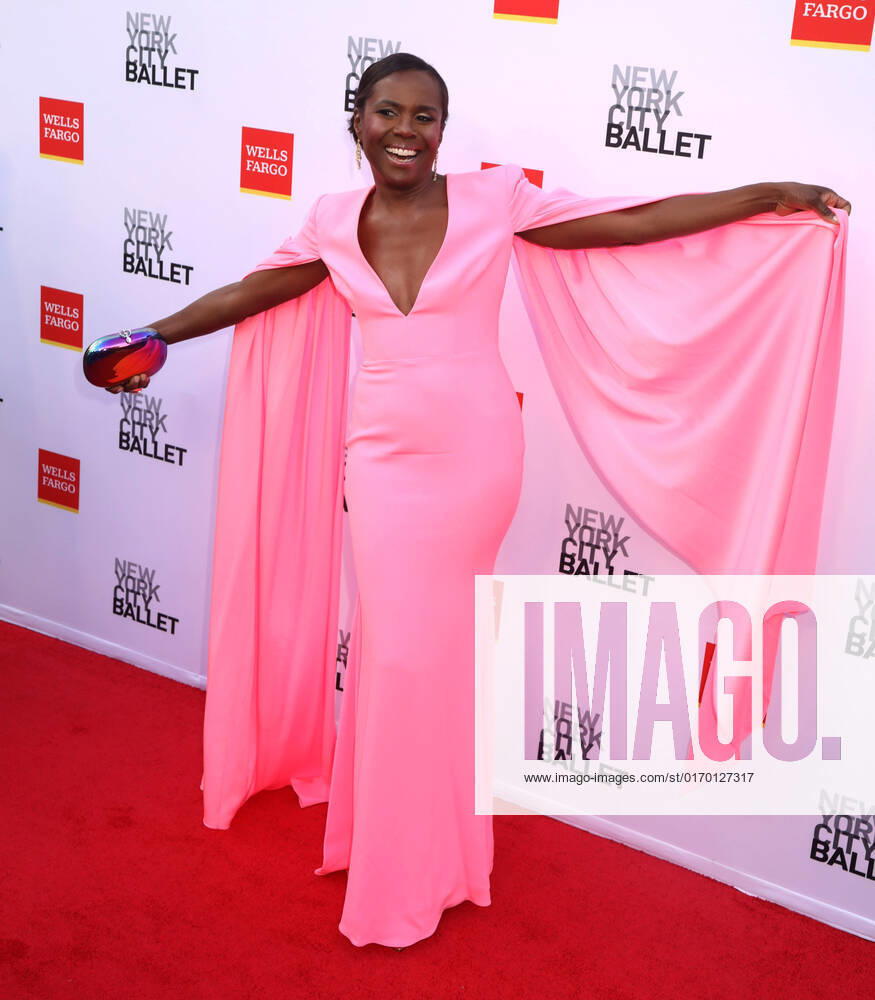 News personality DEBORAH ROBERTS attends the New York City Ballet 2022 Fall Fashion Gala held at the David H. Koch Theater at Lincoln Center. New York City USA - ZUMAk03_ 20220928_zaf_k03_008