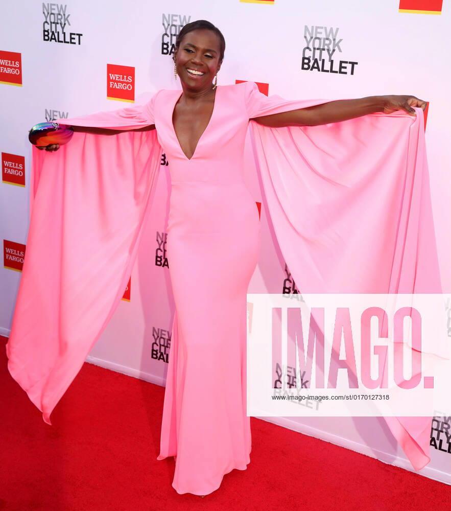 News personality DEBORAH ROBERTS attends the New York City Ballet 2022 Fall Fashion Gala held at the David H. Koch Theater at Lincoln Center. New York City USA - ZUMAk03_ 20220928_zaf_k03_009