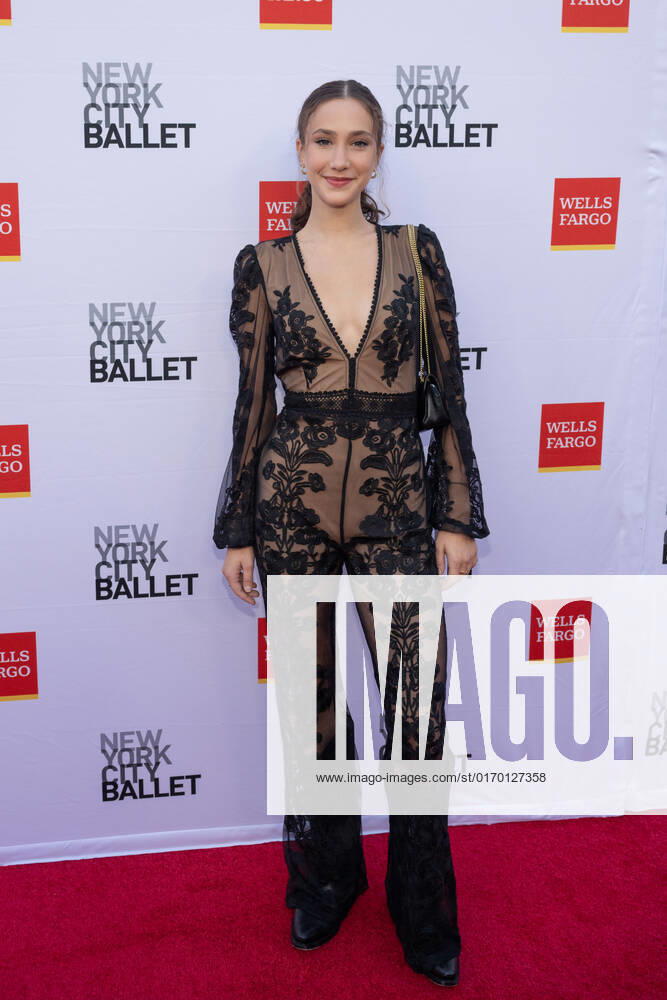 Rommie Tomasini arrives on the red carpet at the New York City Ballet 2022 Fall Fashion Gala at the David H. Koch Theater in New York City on Wednesday, September 28t 2022. 1 NYP20220928548 GabrielexHoltermann