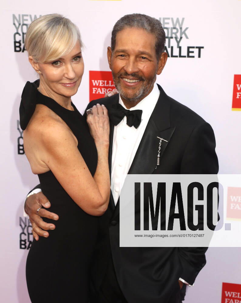 HILARY GUMBEL and BRYANT GUMBEL attend the New York City Ballet 2022 Fall Fashion Gala held at the David H. Koch Theater at Lincoln Center. New York City USA - ZUMAk03_ 20220928_zaf_k03_067