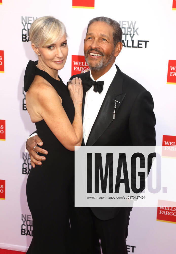 HILARY GUMBEL and BRYANT GUMBEL attend the New York City Ballet 2022 Fall Fashion Gala held at the David H. Koch Theater at Lincoln Center. New York City USA - ZUMAk03_ 20220928_zaf_k03_069
