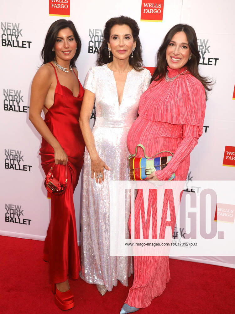 ALESSIA FENDI, FE FENDI and PAOLA FENDI attend the New York City Ballet 2022 Fall Fashion Gala held at the David H. Koch Theater at Lincoln Center. New York City USA - ZUMAk03_ 20220928_zaf_k03_082