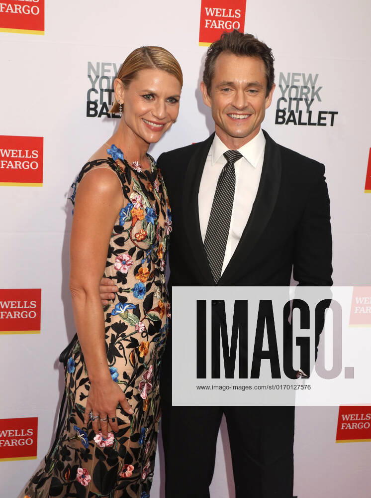 Actress CLAIRE DANES and HUGH DANCY attend the New York City Ballet 2022 Fall Fashion Gala held at the David H. Koch Theater at Lincoln Center. New York City USA - ZUMAk03_ 20220928_zaf_k03_102