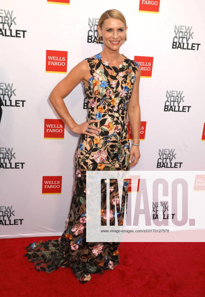 Actress CLAIRE DANES attends the New York City Ballet 2022 Fall Fashion Gala held at the David H. Koch Theater at Lincoln Center. New York City USA - ZUMAk03_ 20220928_zaf_k03_104