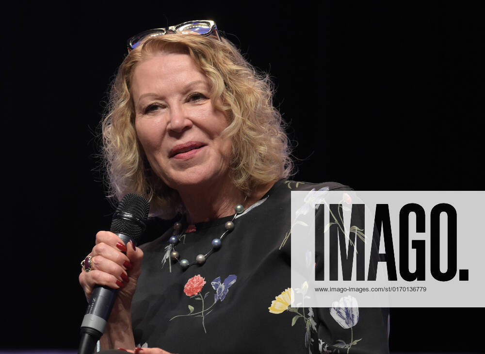 Bonn Bonn, Germany. 20th Oct 2017. Leslie Easterbrook (* 1949), US actress, talking about her experiences during a panel at Fear Con, a horror fan convention taking place in the Maritim Hotel Bonn between October 20-22nd, 2017.